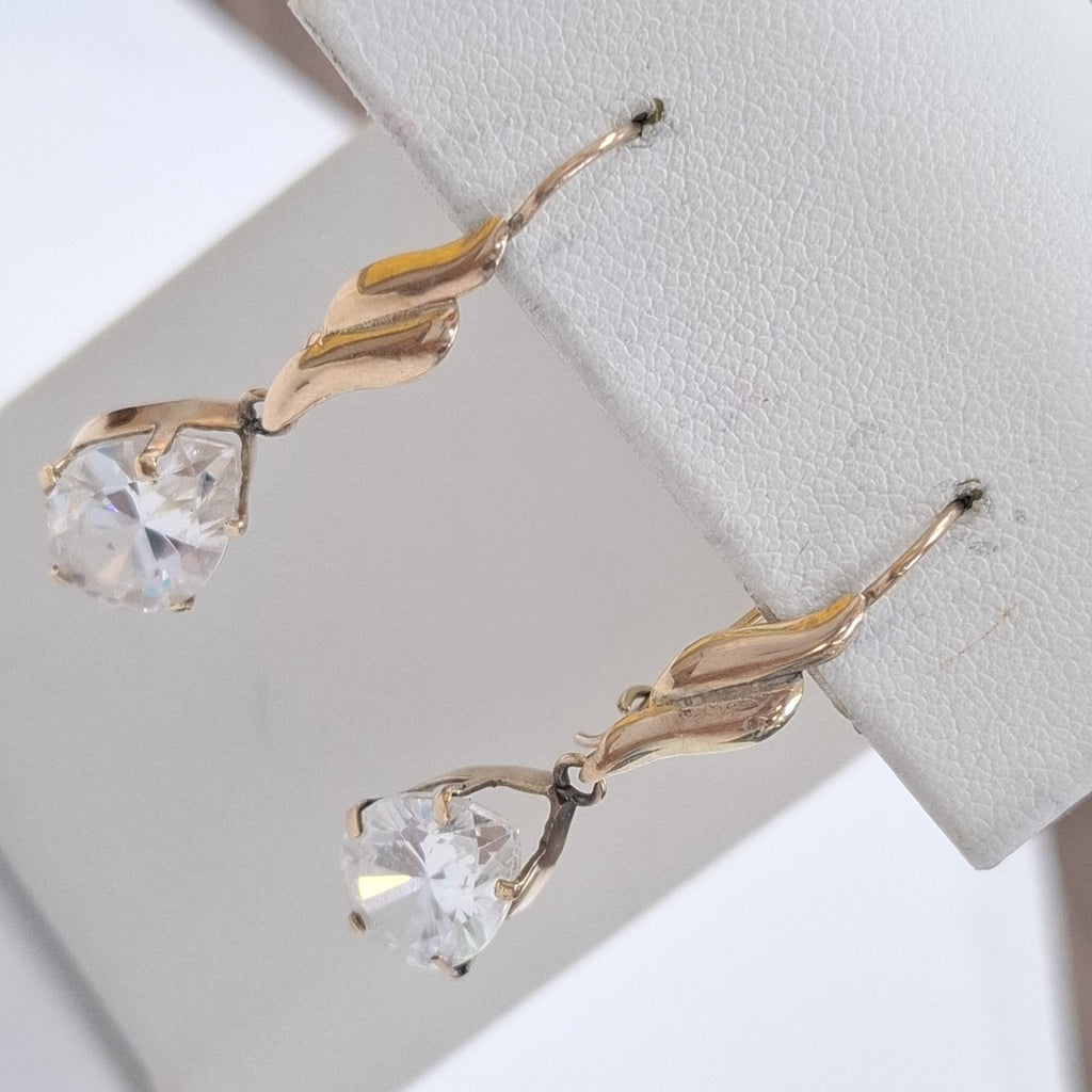 ARETES PAR. ORO. 8 K 4.6 GRMS (SEMINUEVO)