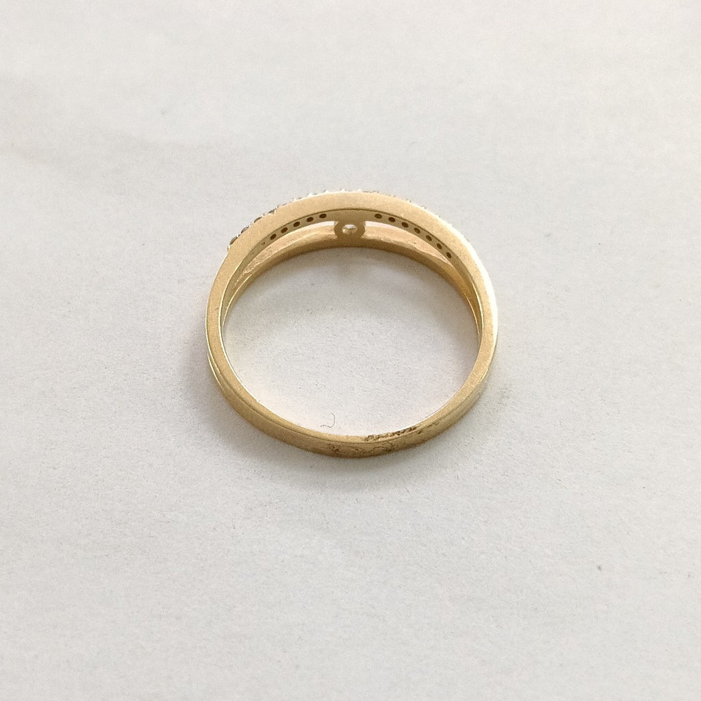 10024AND00070B1690 FRD6 ANILLO 2 LINEAS CON CIRCONIAS Y CIRCONIA EN MEDIO ORO 14K 1.9GRS (NUEVO)