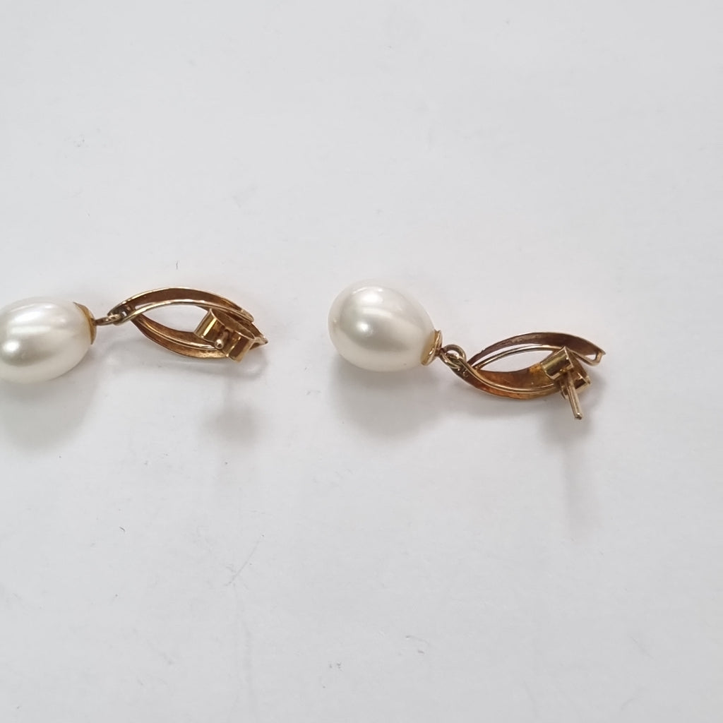 ARETES PAR. ORO. 14 K 3 GRMS (SEMINUEVO)