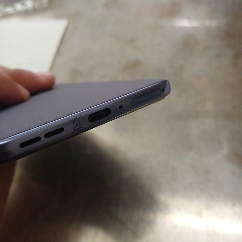 CELULAR MOTOROLA EDGE 60 FUSION XT2503-1 (2023) 256 GB 8 GB RAM (SEMINUEVO)