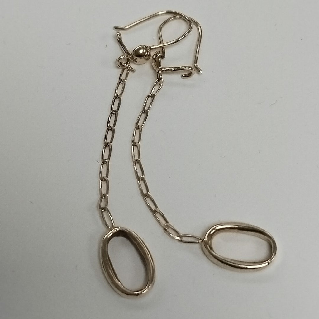 ARETES PAR. ORO. 14 K 2.4 GRMS (SEMINUEVO)