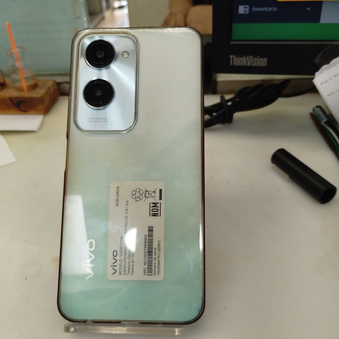 CELULAR VIVO Y18 V2333 256 GB 8 GB RAM (SEMINUEVO)