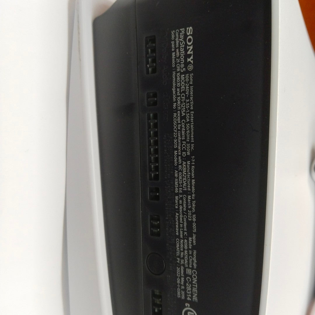 CONSOLA DE VIDEOJUEGO SONY PS5 825 SSD (SEMINUEVO)