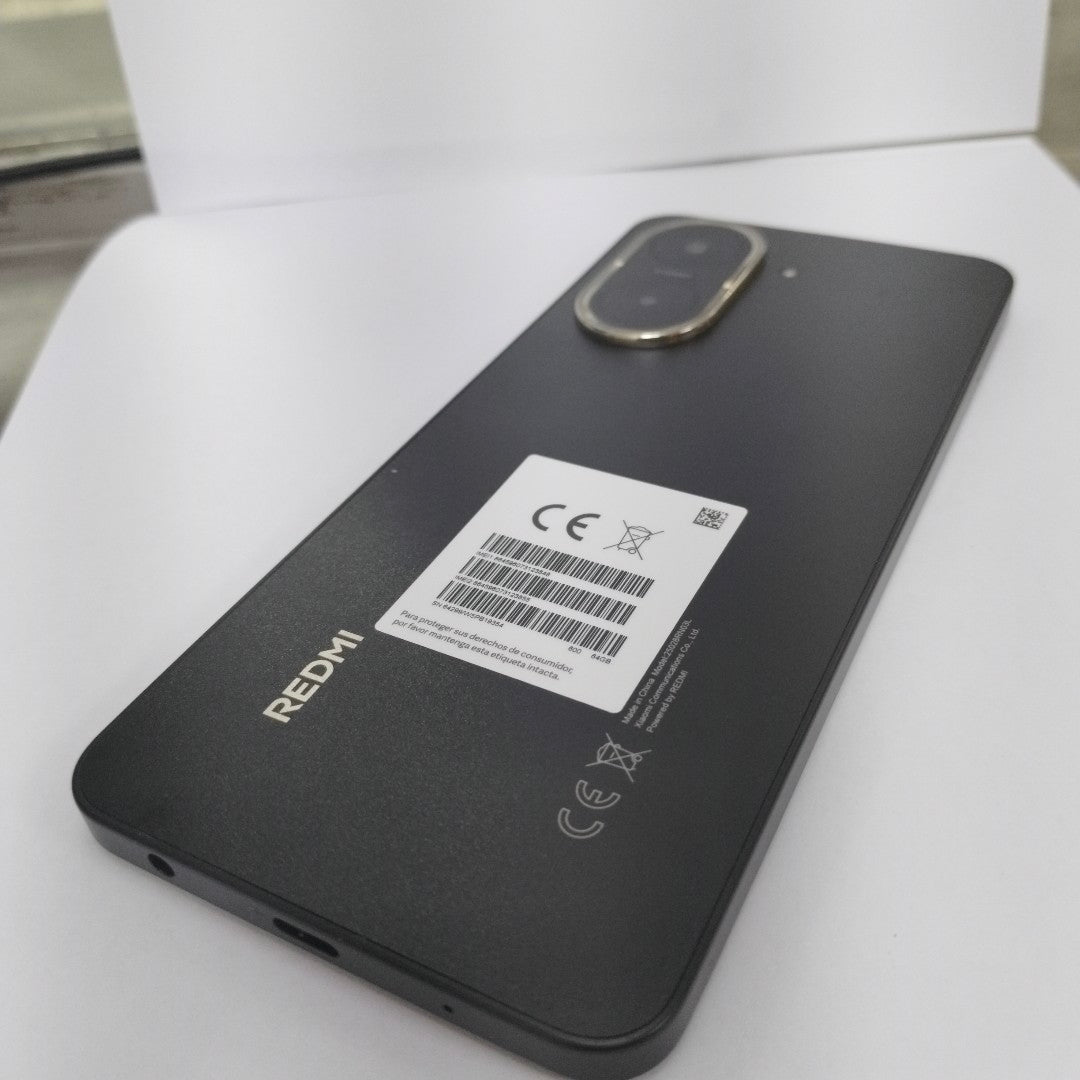 CELULAR XIAOMI REDMI A5 25028RN03L (2025) 64 GB 3 GB RAM (SEMINUEVO)