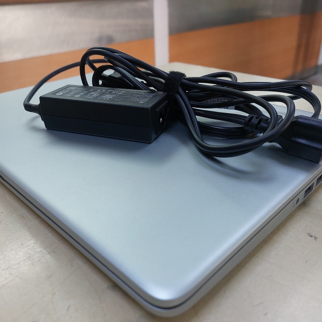 LAPTOP HP 14-DK1508LA (2022) 256 GB SSD 8 GB RAM (SEMINUEVO)