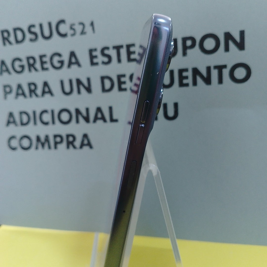 CELULAR MOTOROLA MOTO G56 5G XT2529-1(2025) 256 GB 8 GB RAM (SEMINUEVO)