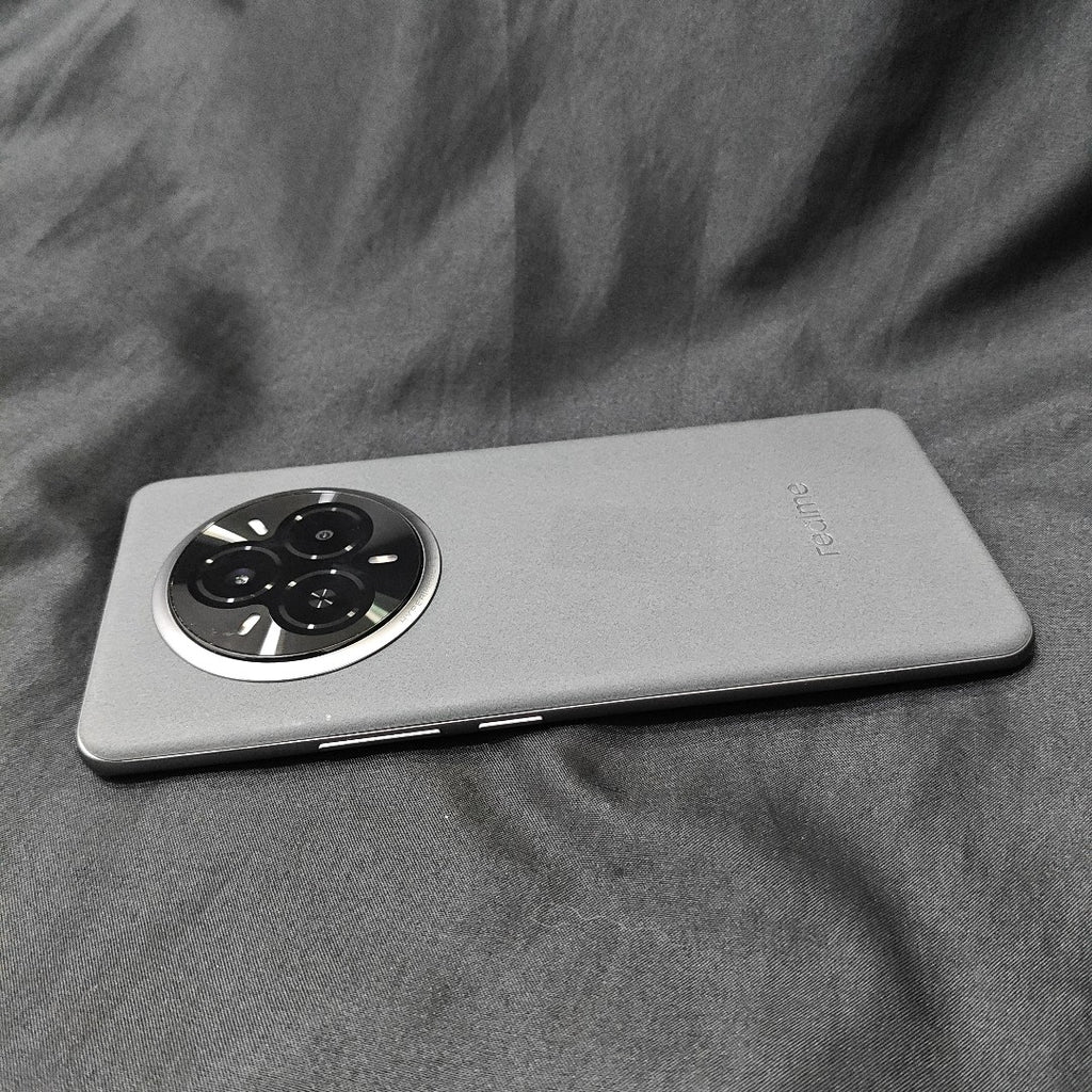 CELULAR REALME 14 PRO 5G RMX5056 (2025) 256 GB 8 GB RAM (SEMINUEVO)