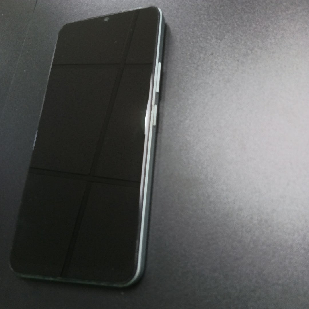 CELULAR VIVO Y18 V2333 256 GB 8 GB RAM (SEMINUEVO)