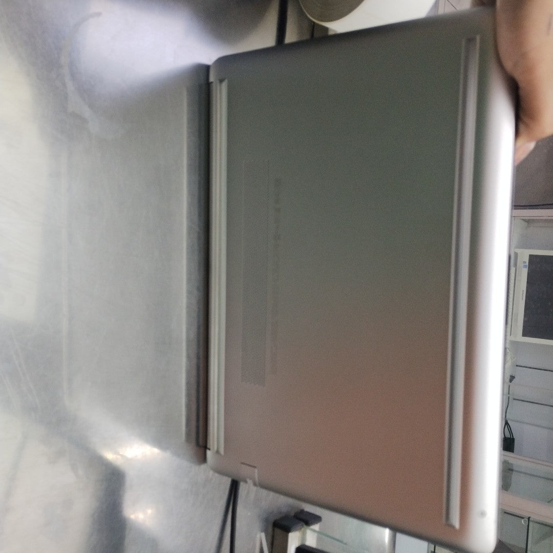 LAPTOP HP 14-DK1508LA (2021) 256 GB SSD 8 GB RAM (SEMINUEVO)