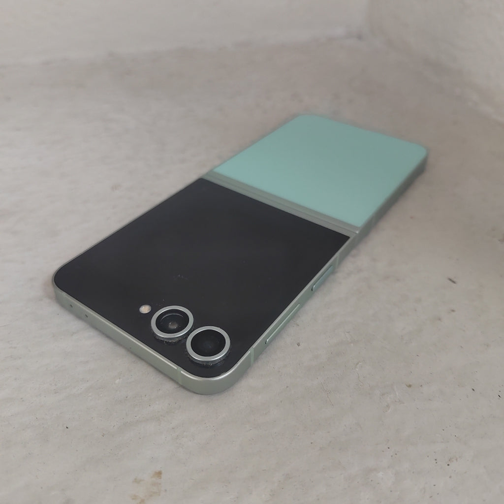 CELULAR SAMSUNG GALAXY Z FLIP6 SM-F741B (2024) 512 GB 12 GB RAM