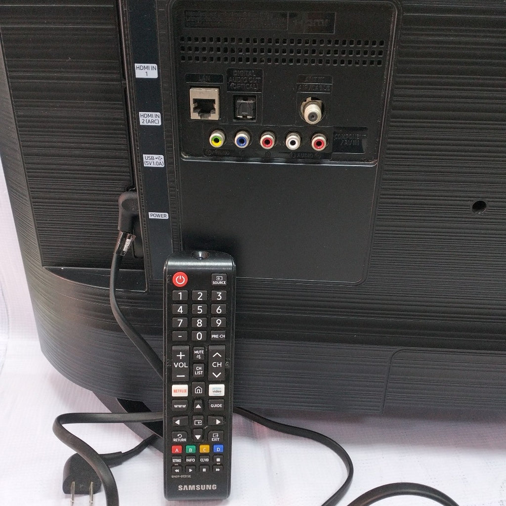 PANTALLA SAMSUNG UN32T4300AF (2020) 32" LED HD (SEMINUEVO)