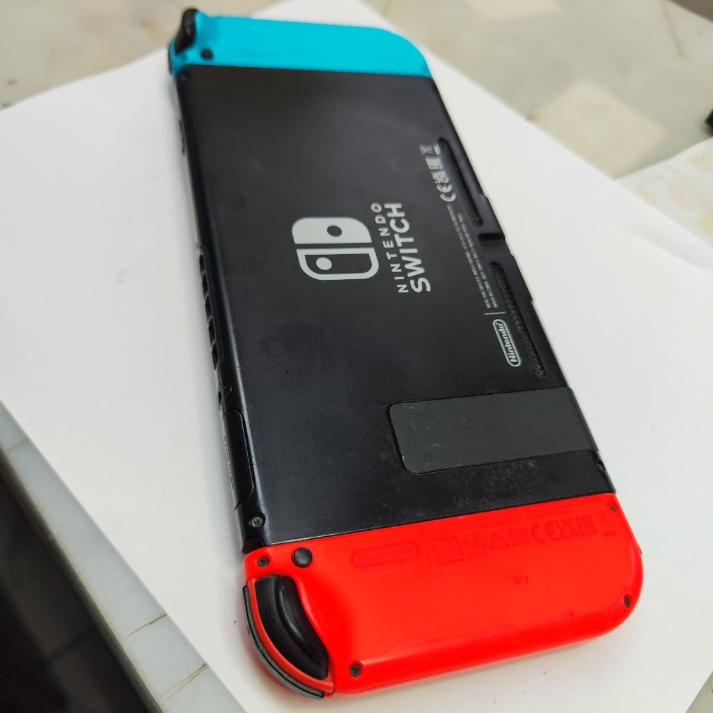 CONSOLA DE VIDEOJUEGO NINTENDO SWITCH 32 GB (SEMINUEVO)