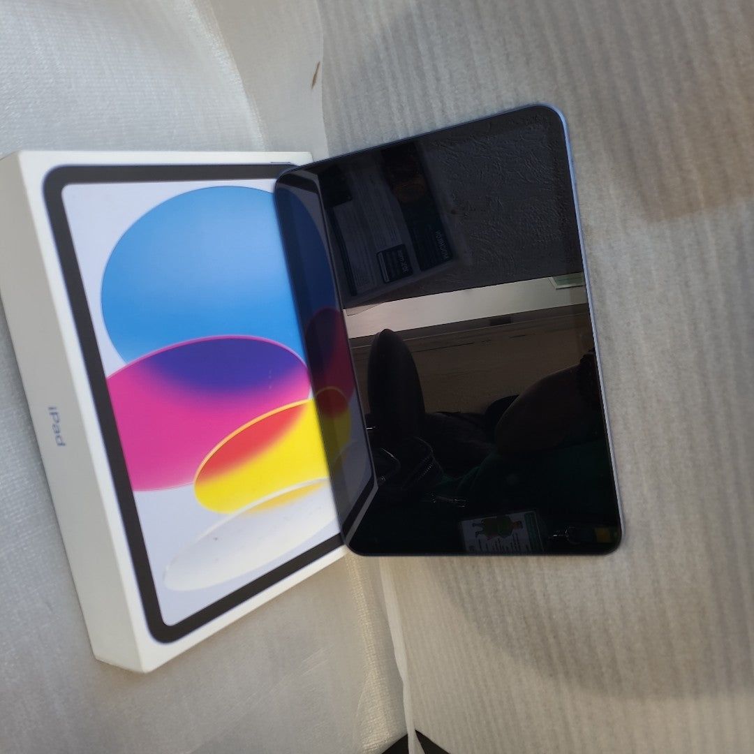 TABLETA APPLE IPAD 10 A2696 64 GB 4 GB RAM (SEMINUEVO)