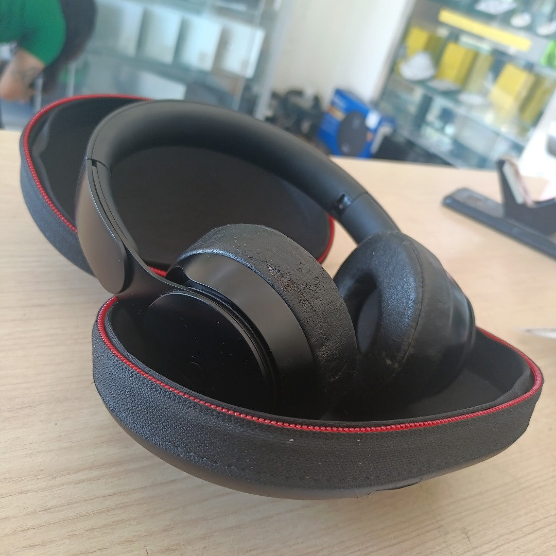 AUDIFONOS BEATS STUDIO PRO INALAMBRICO OVER EAR (SEMINUEVO)