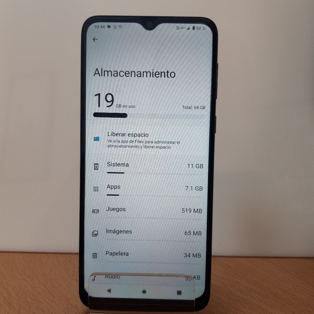 CELULAR MOTOROLA MOTO E13 XT2345-2 64 GB 2 GB RAM (SEMINUEVO)
