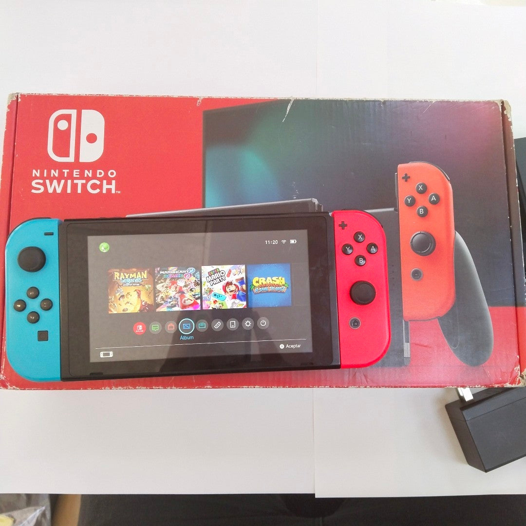 CONSOLA DE VIDEOJUEGO NINTENDO SWITCH 32 GB (SEMINUEVO)
