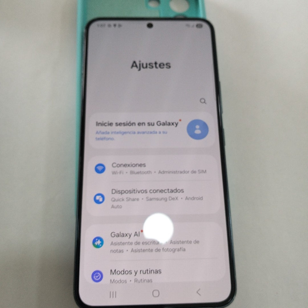 CELULAR SAMSUNG GALAXY S22 SM-S901E 128 GB 8 GB RAM (SEMINUEVO)