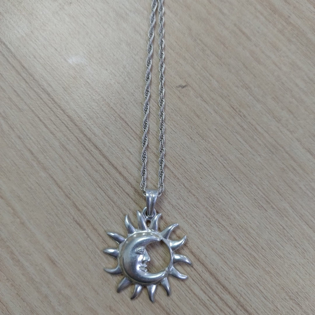 CADENA, DIJE. PLATA. 22.7 GRMS (SEMINUEVO)