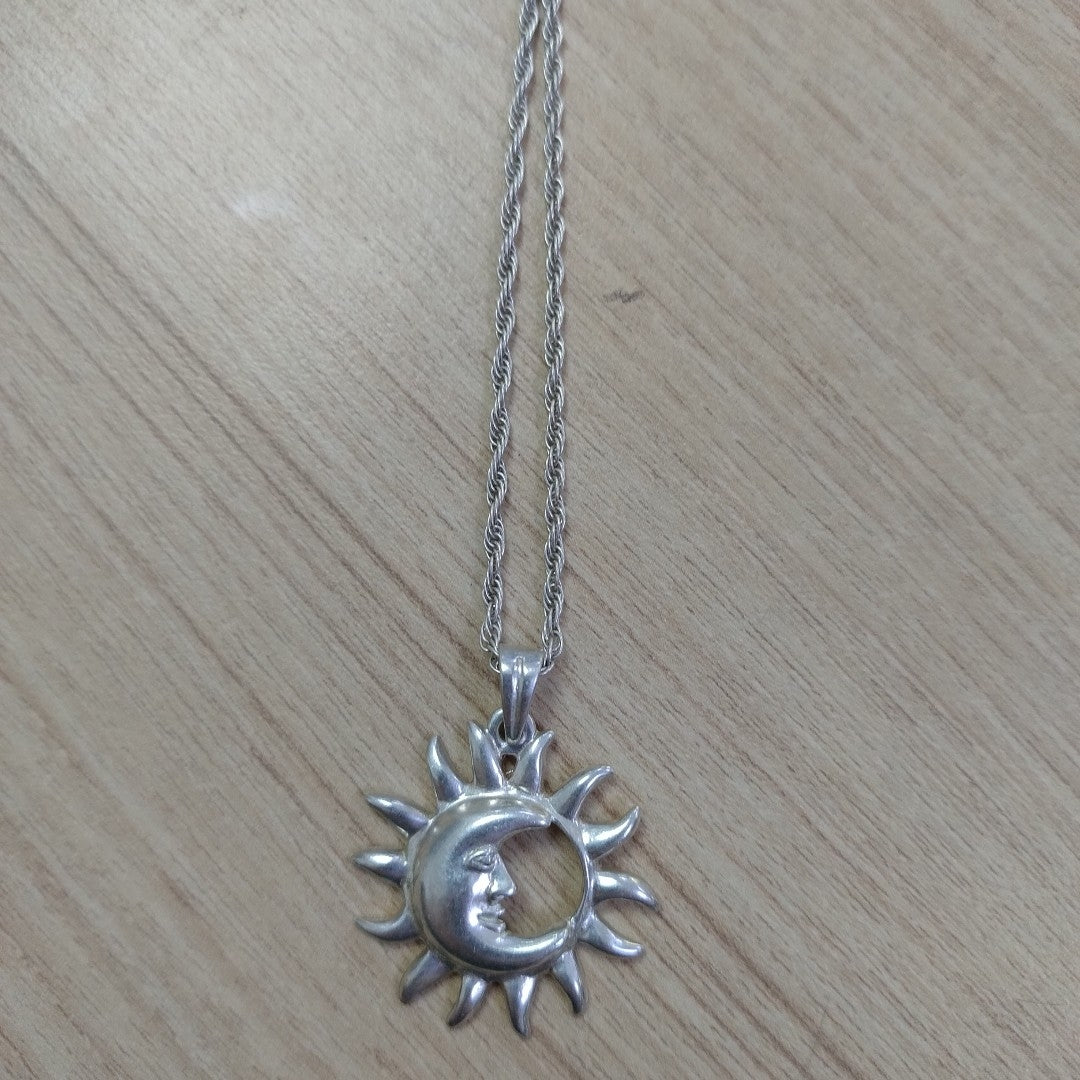 CADENA, DIJE. PLATA. 22.7 GRMS (SEMINUEVO)