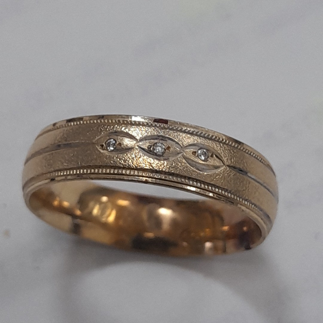 K1 3,40 GRMS 14 K ESPECIFICACIONES COMPLEMENTARIAS ANILLO TIPO ARGOLLA CON GRABA (SEMINUEVO)