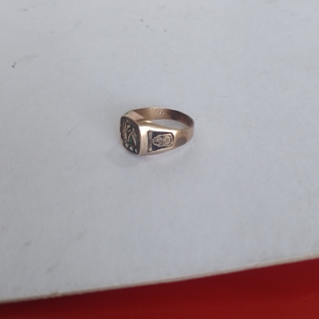 ANILLO. ORO. 10 K 7.4 GRMS (SEMINUEVO)
