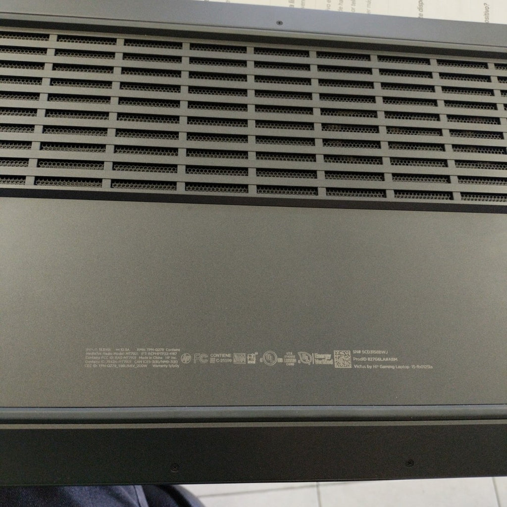 LAPTOP HP VICTUS 15-FB0125LA (2023) 512 GB SSD 16 GB RAM (SEMINUEVO)