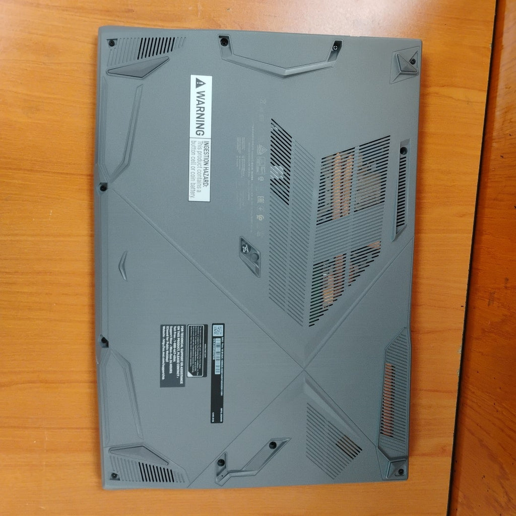 LAPTOP MSI THIN 15 B13UC-1000US (2024) 512 GB SSD 16 GB RAM