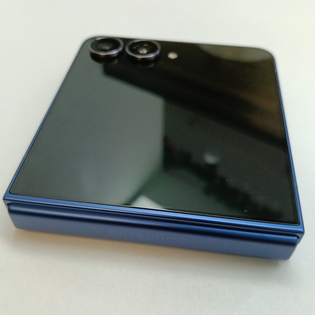CELULAR SAMSUNG GALAXY Z FLIP 7 SM-F766B (2025) 512 GB 12 GB RAM (SEMINUEVO)