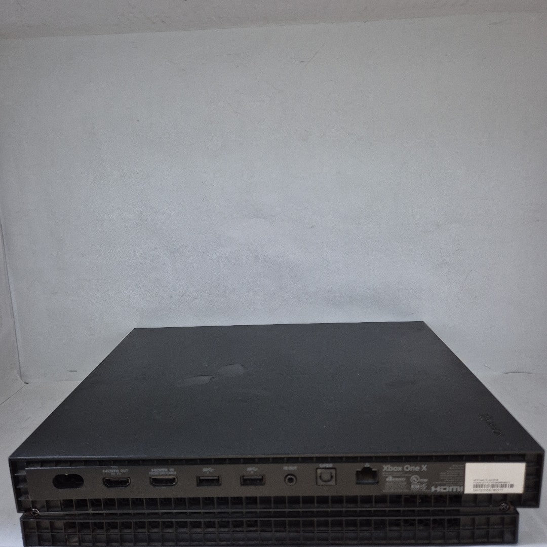 CONSOLA DE VIDEOJUEGO MICROSOFT XBOX ONE X 1 TB (SEMINUEVO)