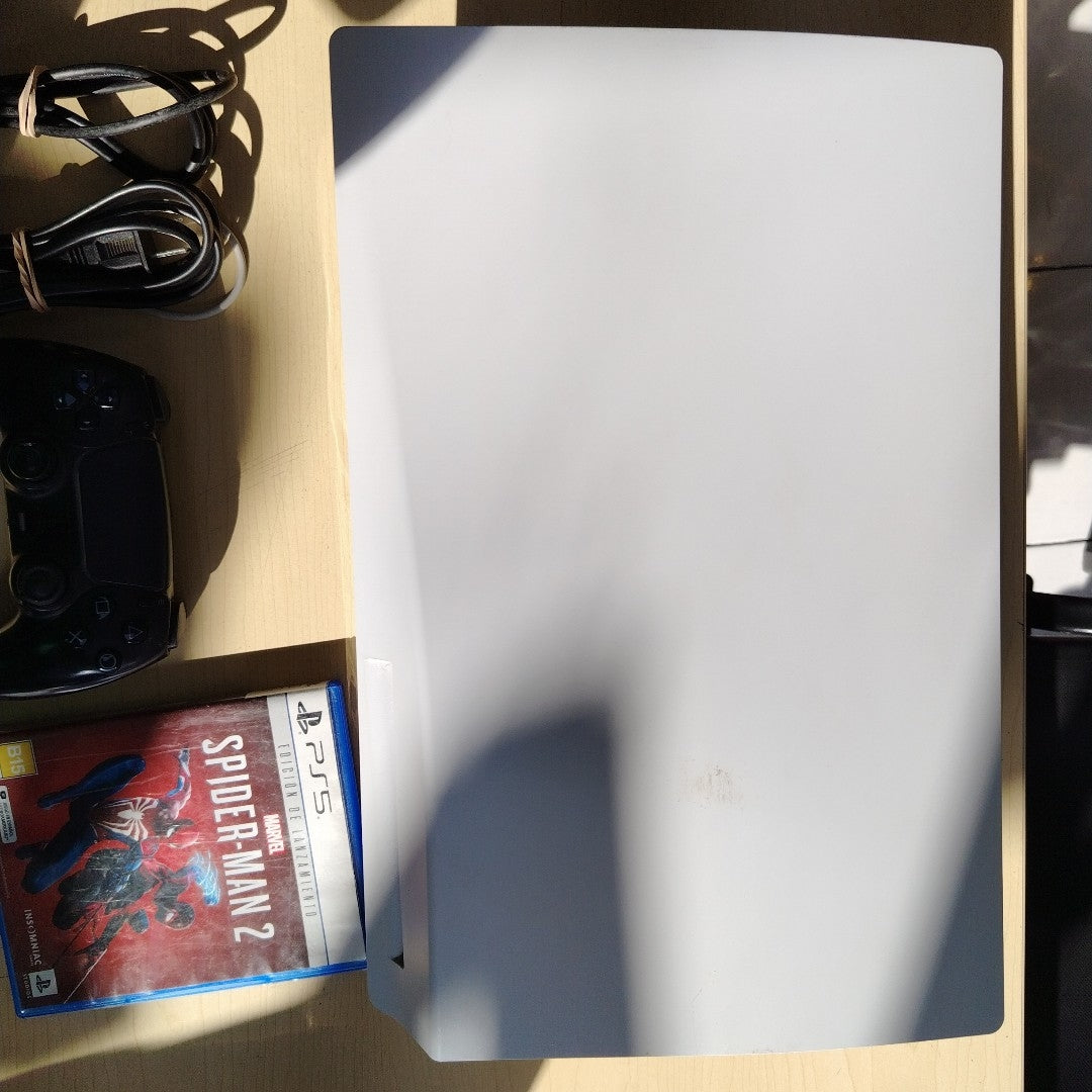 CONSOLA DE VIDEOJUEGO SONY PS5 825 SSD (SEMINUEVO)