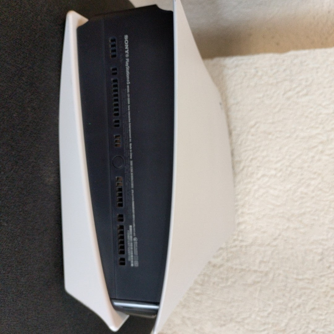 CONSOLA DE VIDEOJUEGO SONY PS5 825 SSD (SEMINUEVO)