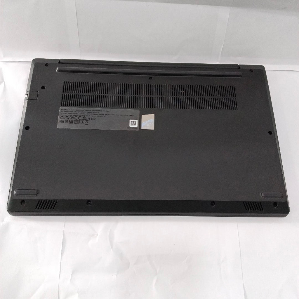 LAPTOP LENOVO V14 G3 IAP (2023) 256 GB SSD 16 GB RAM (SEMINUEVO)