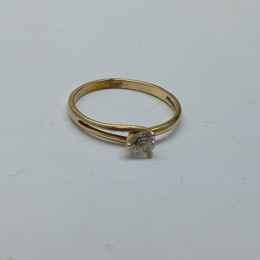 SOLITARIO. ORO. 14 K 1.6 GRMS (SEMINUEVO)