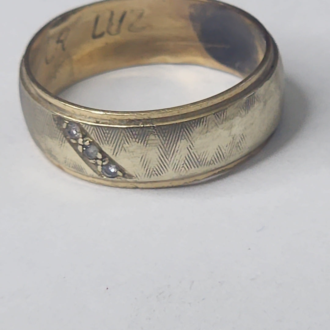 ARGOLLA. ORO. 14 K 2.6 GRMS (SEMINUEVO)