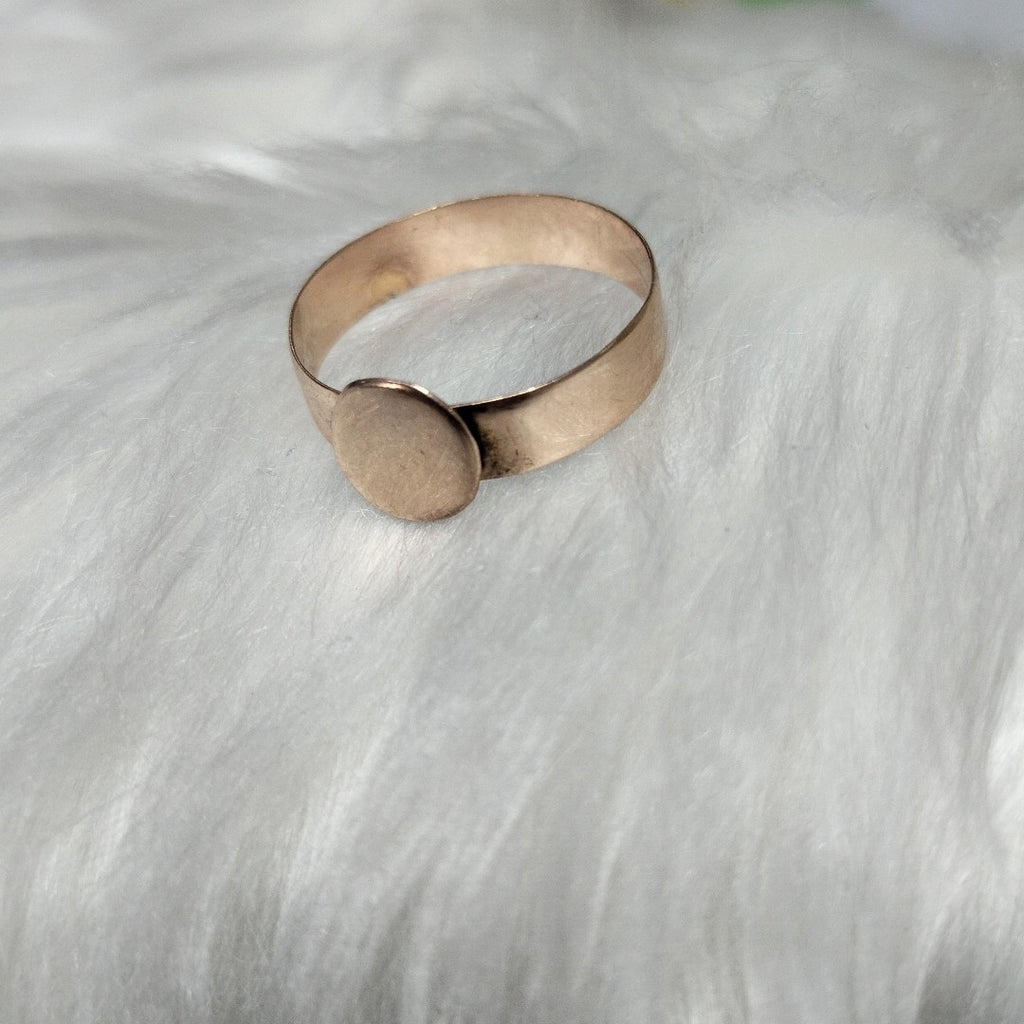 ANILLO. ORO. 10 K 1.3 GRMS (SEMINUEVO)