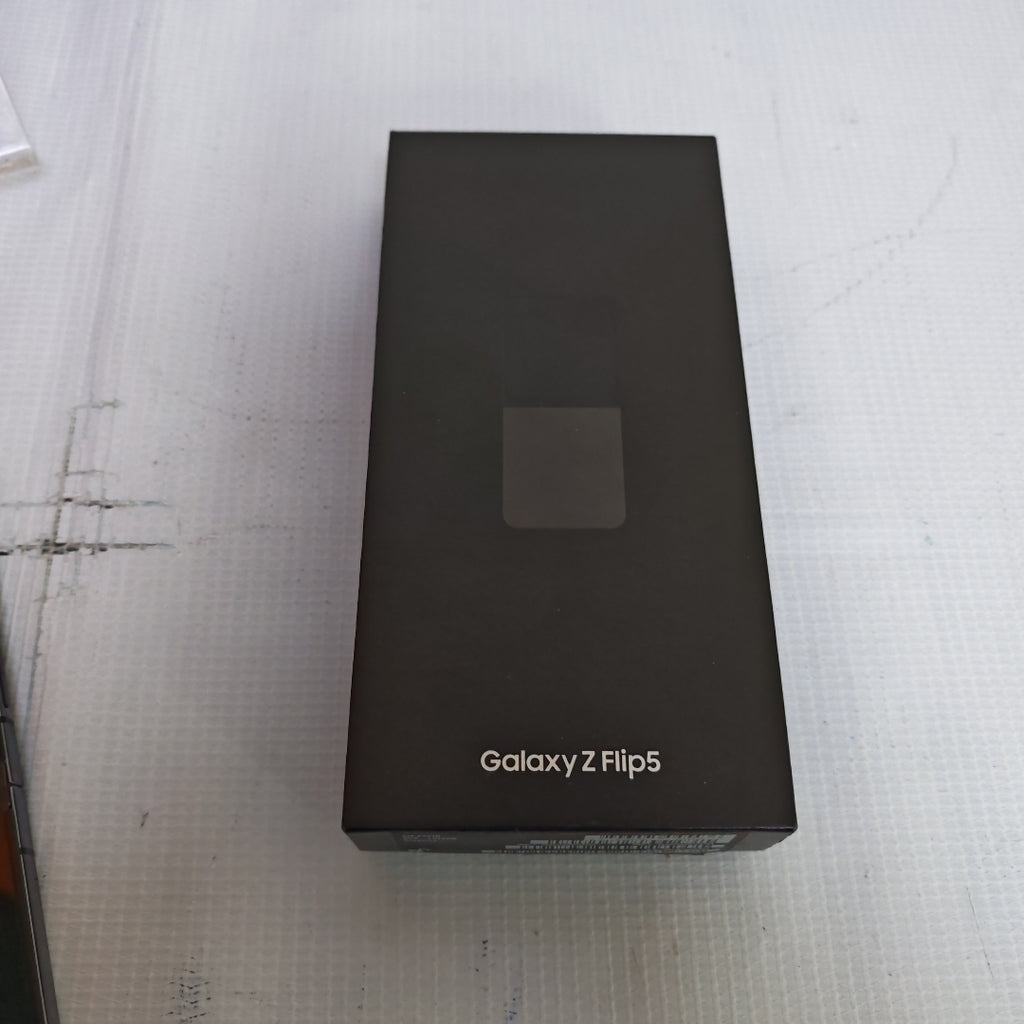 CELULAR SAMSUNG GALAXY Z FLIP 5 SM-F731B (2023) 512 GB 8 GB RAM (SEMINUEVO)