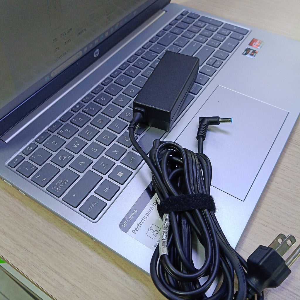 LAPTOP HP 15-FC0000LA(2024) 512 GB SSD 8 GB RAM (SEMINUEVO)