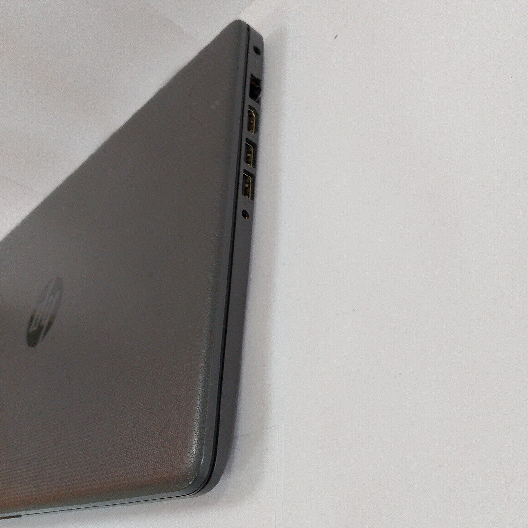 LAPTOP HP 240 G9 (2023) 256 GB SSD 8 GB RAM (SEMINUEVO)