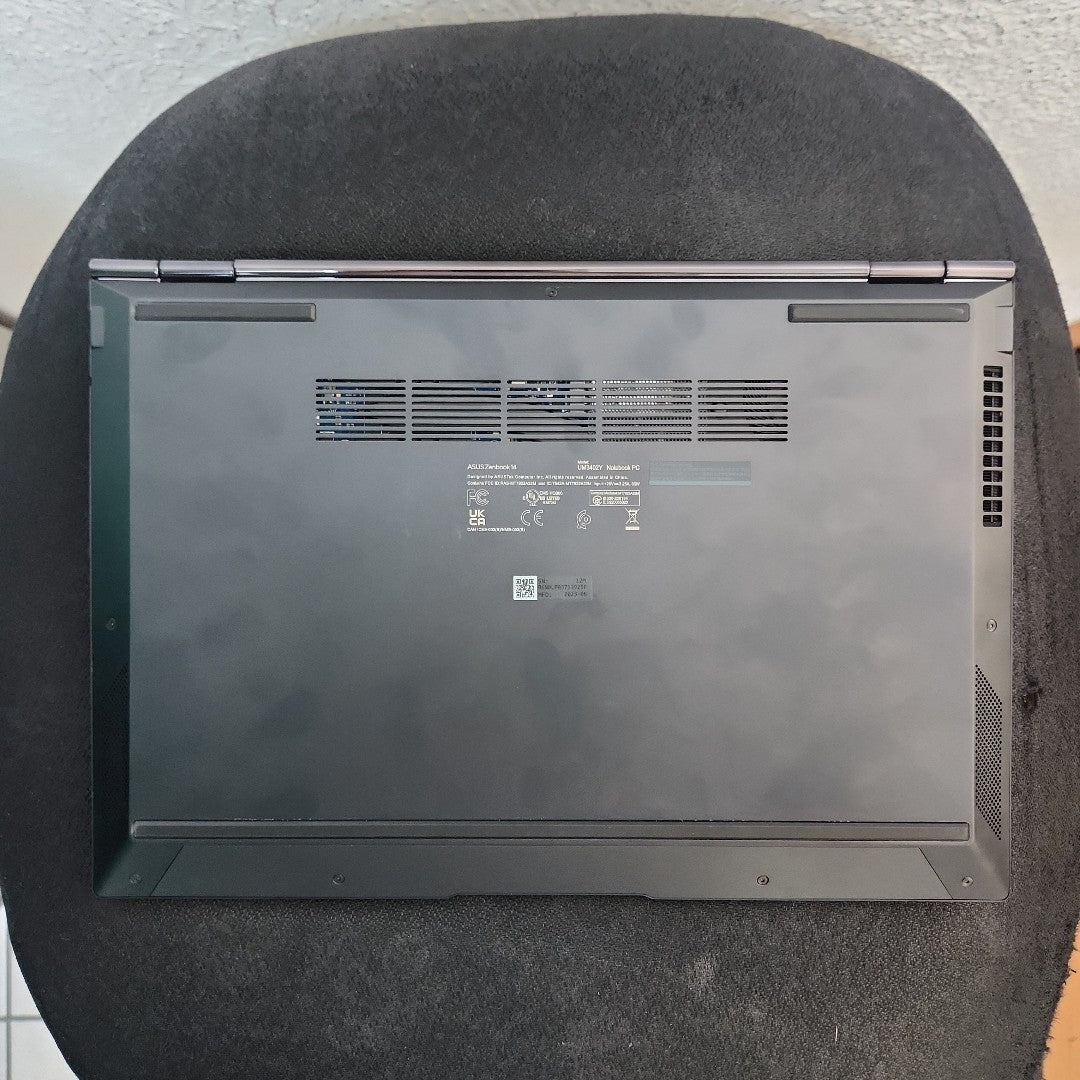 LAPTOP ASUS ZENBOOK 14 UM3402YA-WS51T (2023) 256 GB SSD 8 GB RAM (SEMINUEVO)