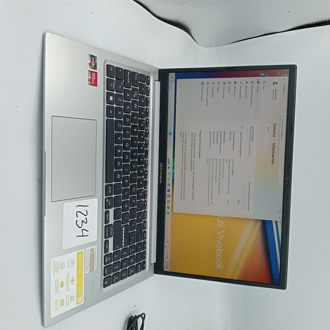 LAPTOP ASUS VIVOBOOK 15 D1502YA-NJ584W (2025) 512 GB SSD 16 GB RAM (SEMINUEVO)