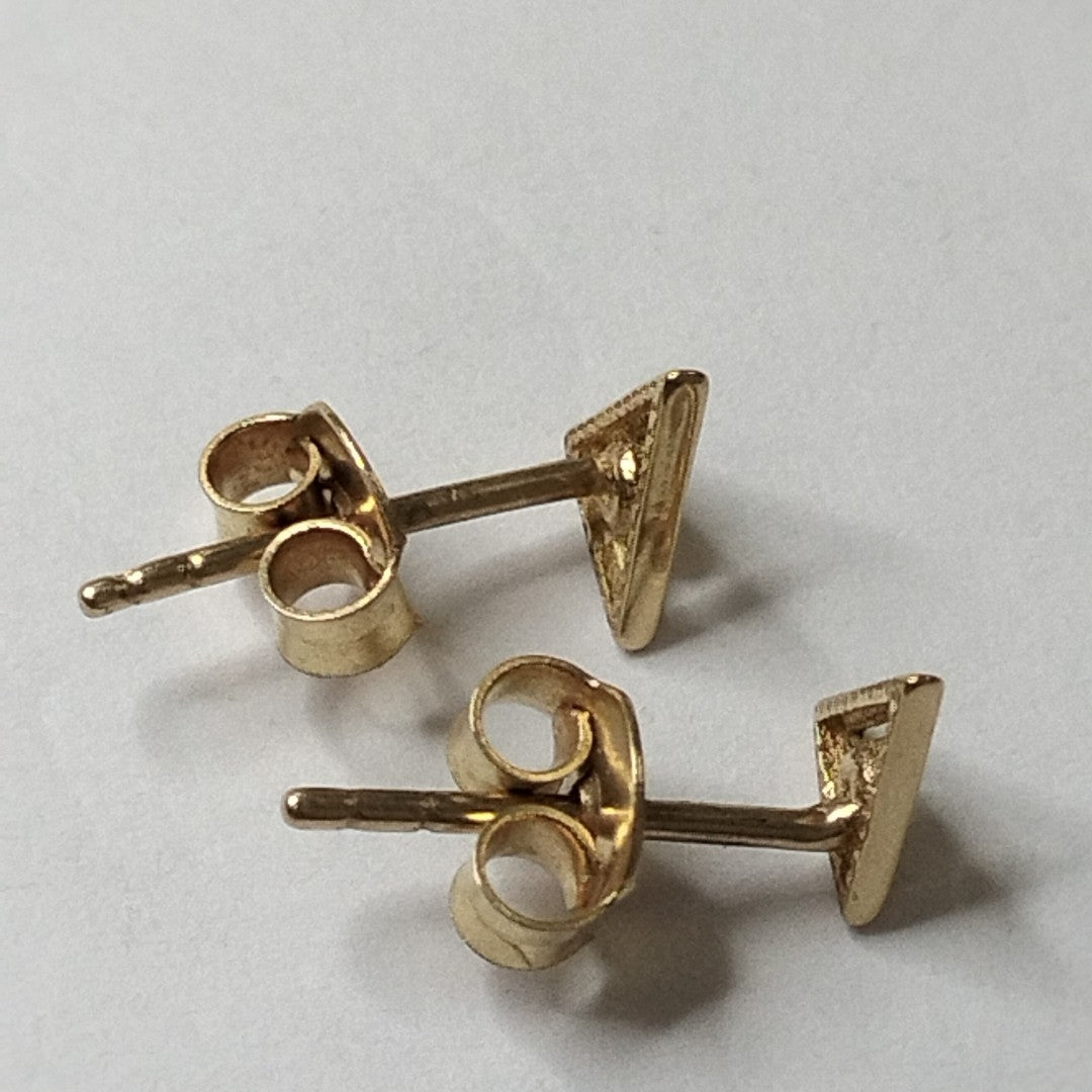 10353BRO00000B1581 FRD11 BROQUEL DE TRIANGULO CON CIRCONIA ORO 14K 0.7GRS (NUEVO)
