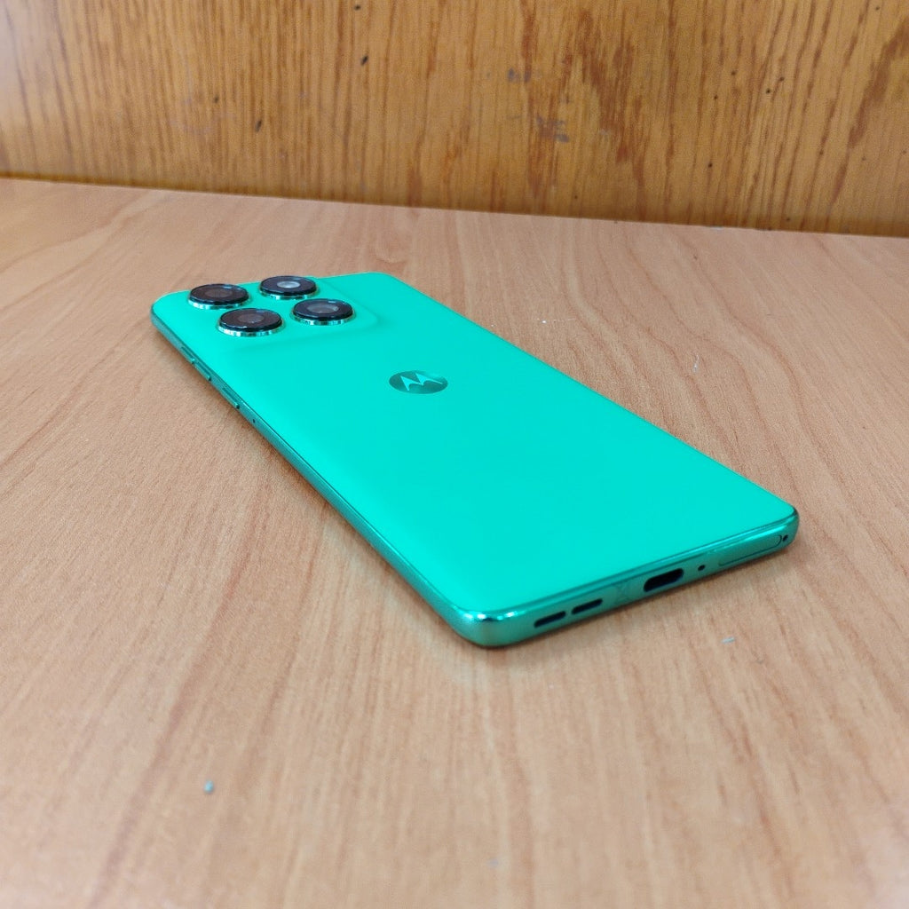 CELULAR MOTOROLA EDGE 60 XT2505-3 (2025) 512 GB 12 GB RAM (SEMINUEVO)