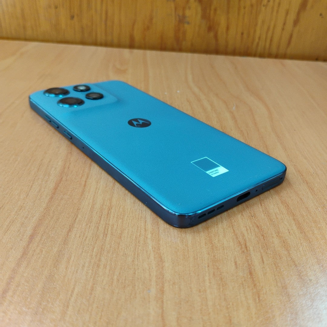 CELULAR MOTOROLA EDGE 50 NEO XT2409-2 (2024) 256 GB 8 GB RAM (SEMINUEVO)