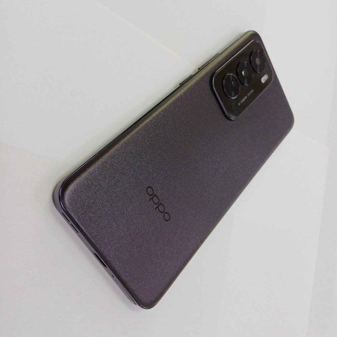 CELULAR OPPO   RENO12 5G CPH2625 (2024) 256 GB 12 GB RAM (SEMINUEVO)