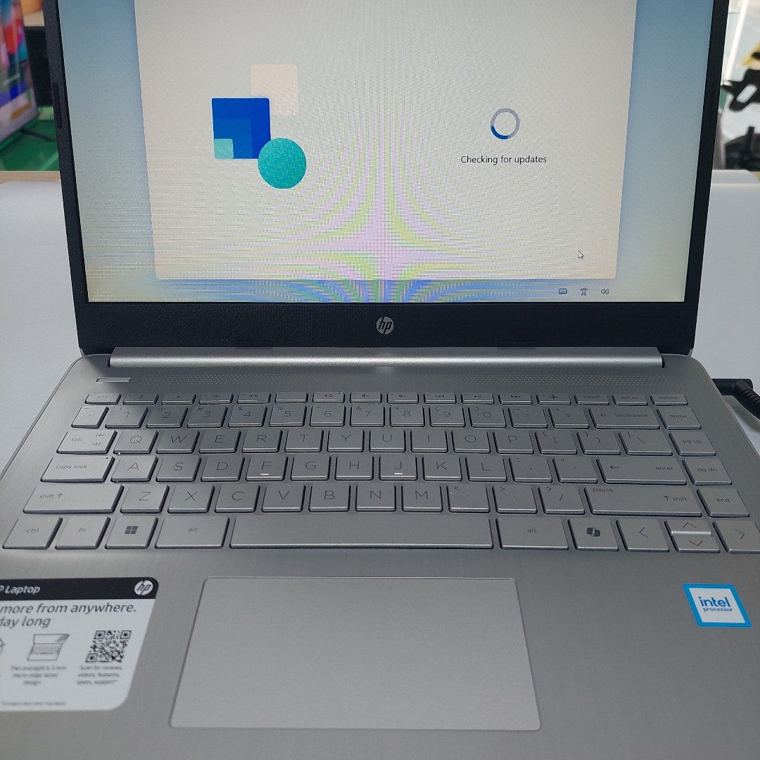 LAPTOP HP 14-DQ6011DX (2025) 128 GB SSD 4 GB RAM (SEMINUEVO)