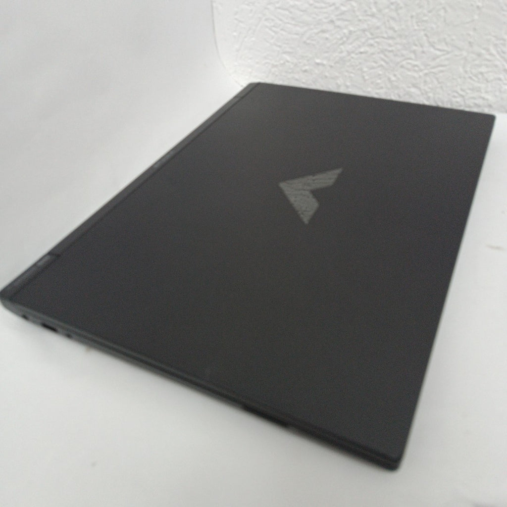 LAPTOP HP VICTUS 15-FB0123LA (2023) 512 GB SSD 16 GB RAM (SEMINUEVO)