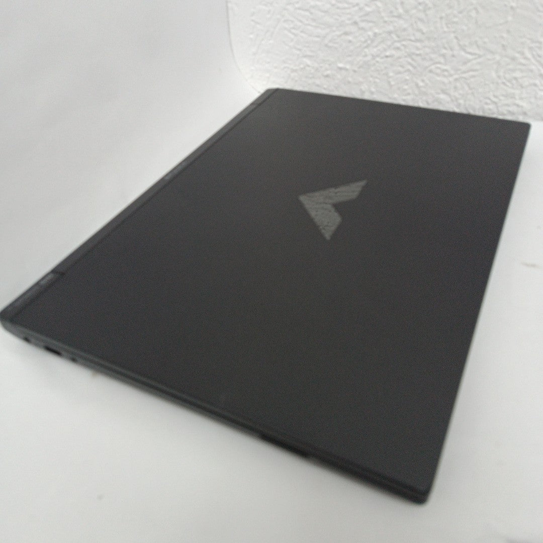 LAPTOP HP VICTUS 15-FB0123LA (2023) 512 GB SSD 16 GB RAM (SEMINUEVO)