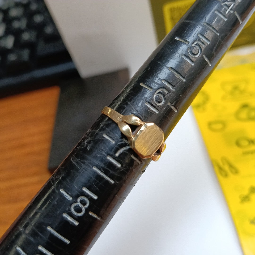 ANILLITO. ORO. 8 K 1.5 GRMS (SEMINUEVO)