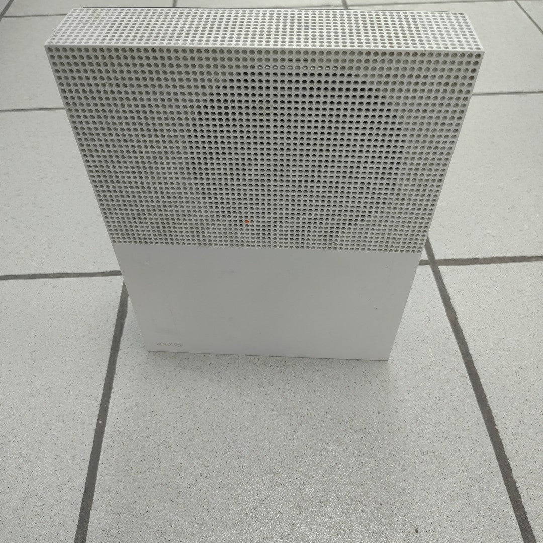 CONSOLA DE VIDEOJUEGO MICROSOFT XBOX ONE S 1 TB (SEMINUEVO)