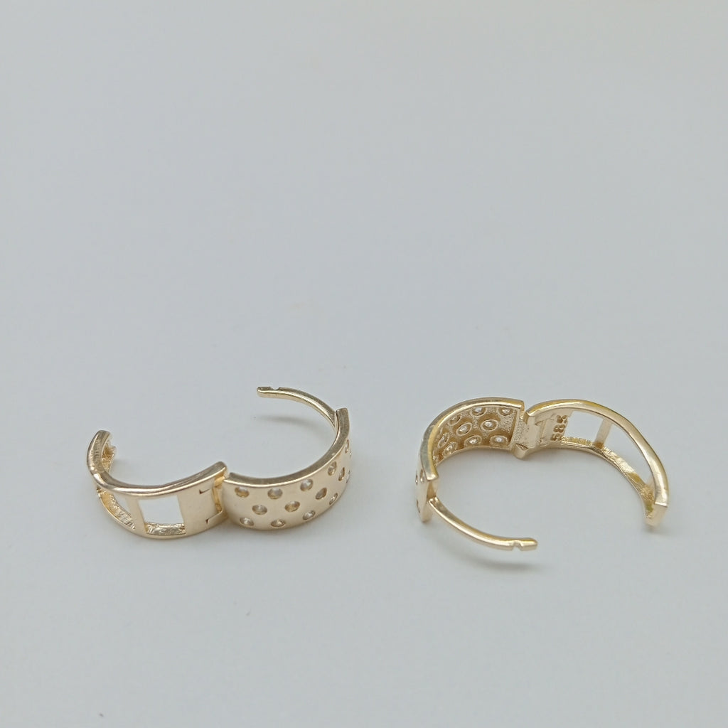 HUGGIES ORO 14K 2.7 (NUEVO)